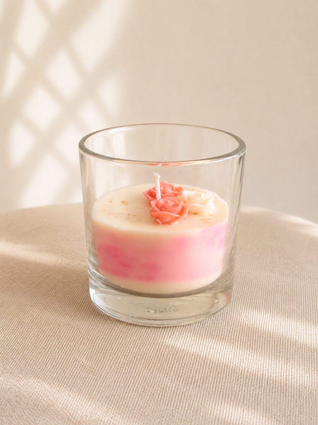 Vela con rosas de cera